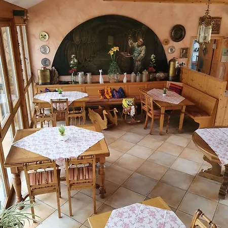 Oda ve Kahvaltı Weinhaus Paradies Neustadt an der Weinstraße