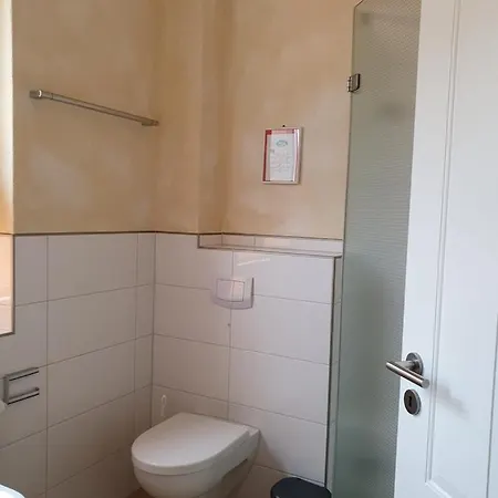 Oda ve Kahvaltı Weinhaus Paradies Neustadt an der Weinstraße